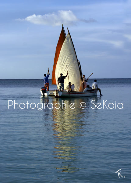 Pirogue soleil couchant